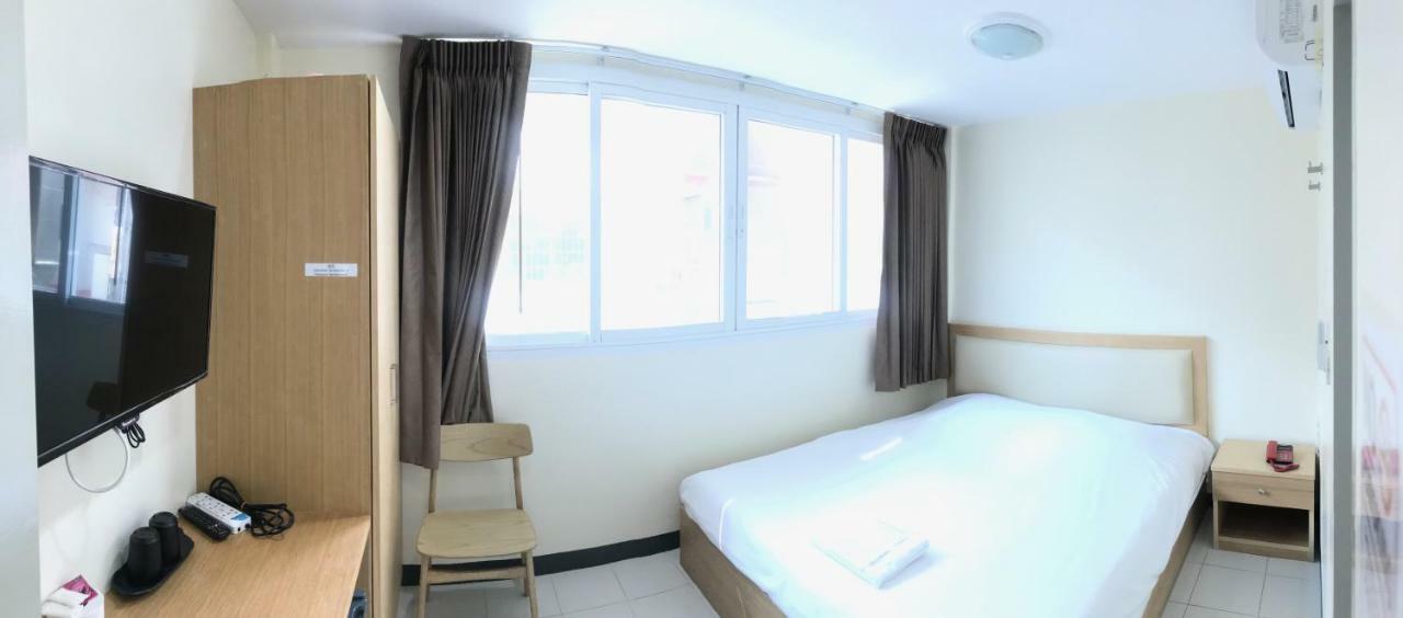 Nana Best Inn Bangkok Exterior photo
